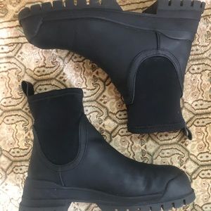 Zara lug sole rubberized boot